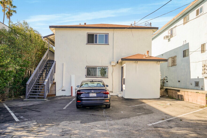 More Photos Of 240 3rd Ave, Venice Apartments For Sale