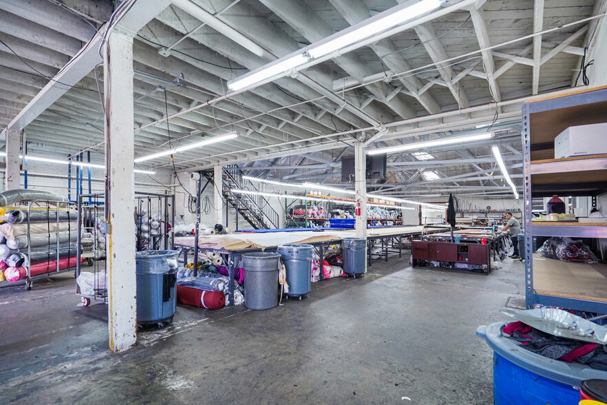 More Photos Of 710-734 E 62nd St, Los Angeles Warehouse For Lease