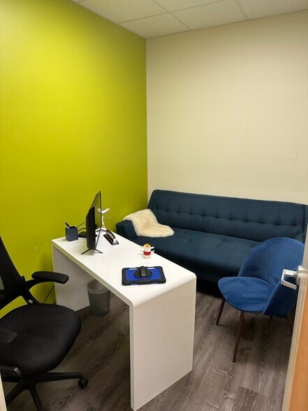 More Photos Of 959 New Loudon Rd, Latham Freestanding For Lease