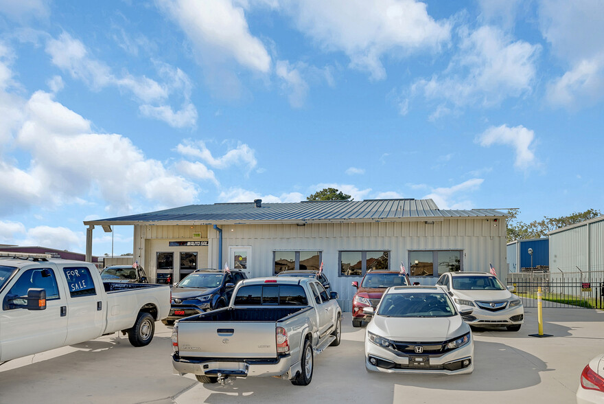 Primary Photo Of 9010 Wald Rd, Houston Light Manufacturing For Sale