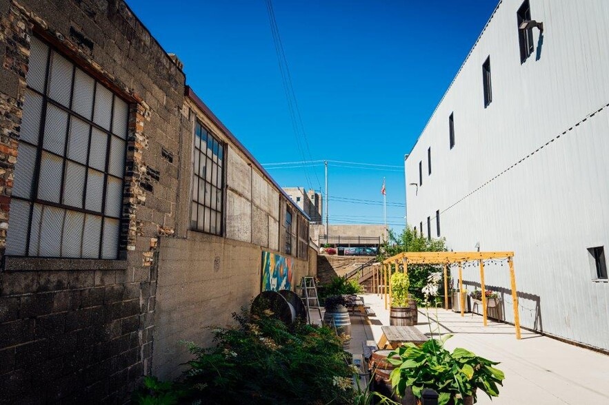 More Photos Of 794 Pine St, Muskegon Coworking Space