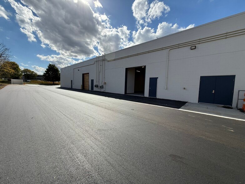 More Photos Of 4177 Varsity Dr, Ann Arbor Flex For Sale