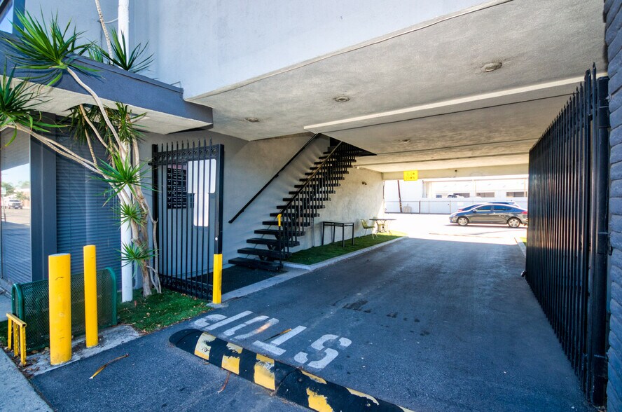 More Photos Of 1532-1538 W Commonwealth Ave, Fullerton Storefront Retail Residential For Lease