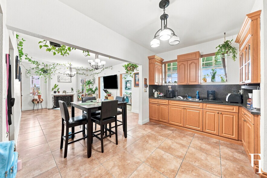 More Photos Of 1353 SW 1st St, Miami Storefront Retail Residential For Sale