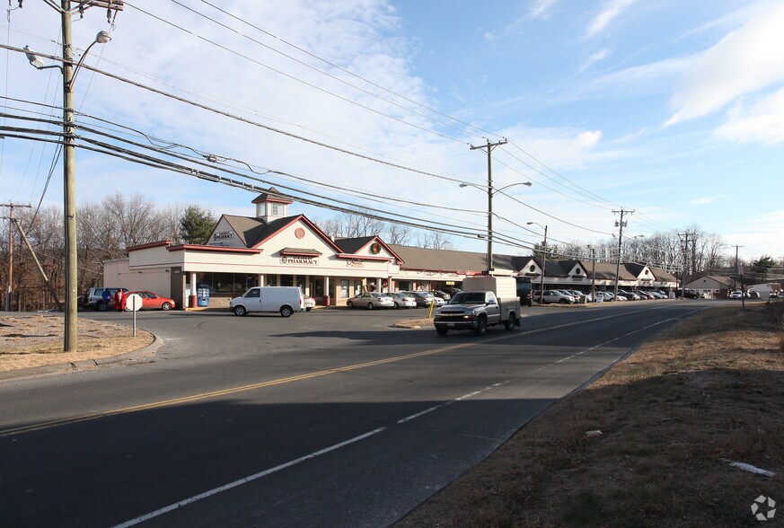 More Photos Of 1376-1418 Hopmeadow St, Simsbury Storefront For Lease
