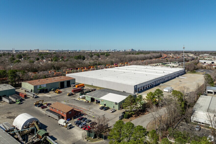More Photos Of 1910 Campostella Rd, Chesapeake Unknown For Lease