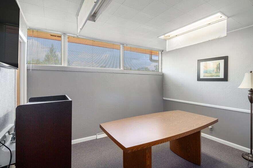 More Photos Of 5204 Davison Rd, Burton Medical For Sale