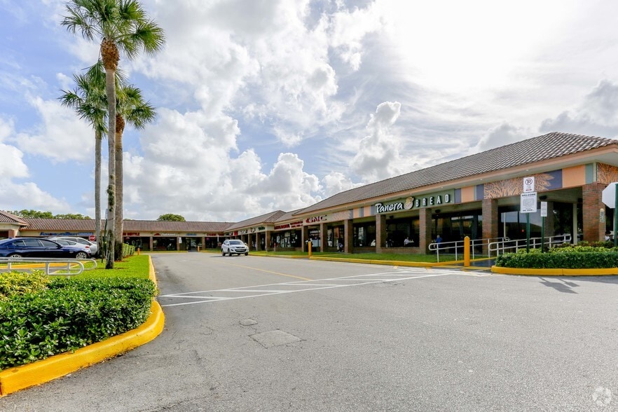 Primary Photo Of 18452-18538 NW 67th Ave, Miami Gardens Unknown For Lease