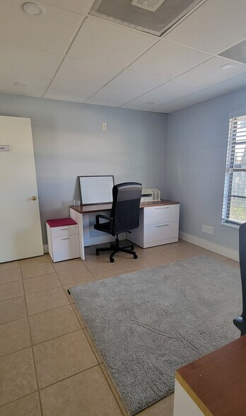 More Photos Of 318 N John Young Pky, Kissimmee Office For Lease