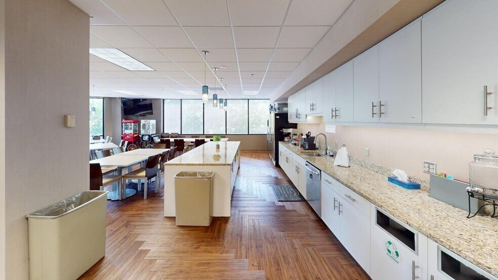 More Photos Of 5310 Maryland Way, Brentwood Office For Lease