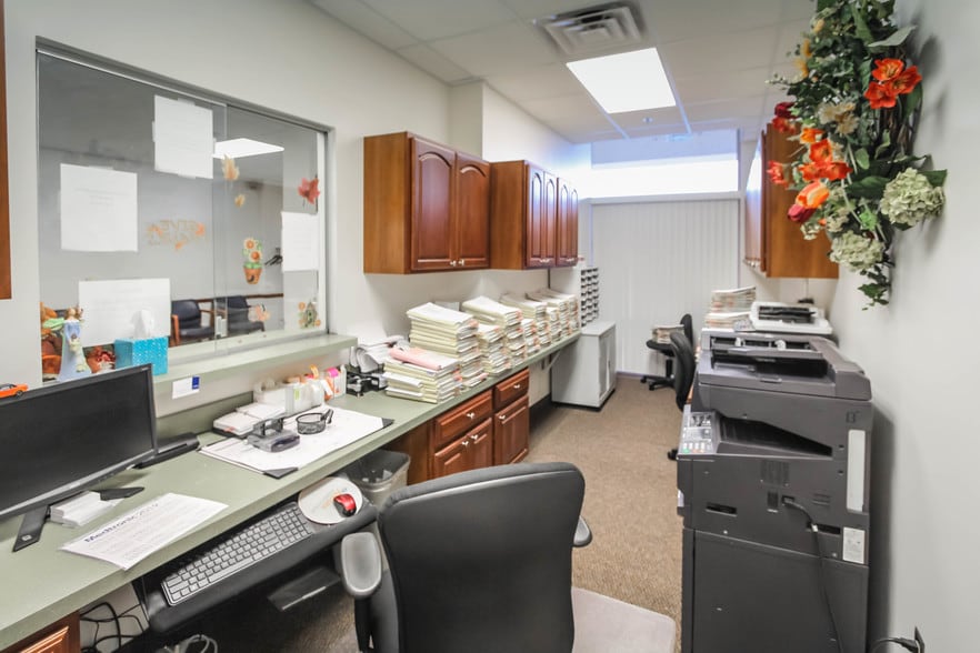 More Photos Of 3332 Villa Point, Owensboro Restaurant For Sale