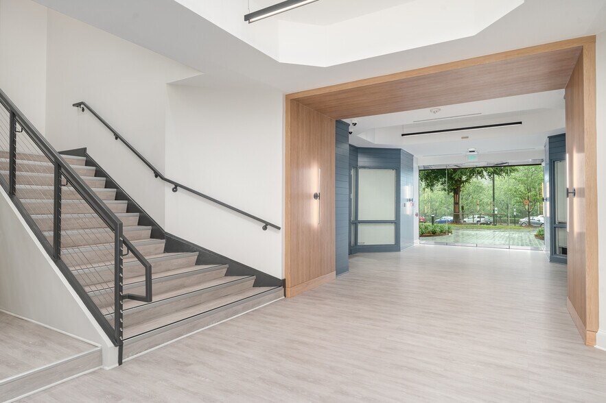 More Photos Of 8900 NorthPointe Executive Park Dr, Huntersville Unknown For Lease