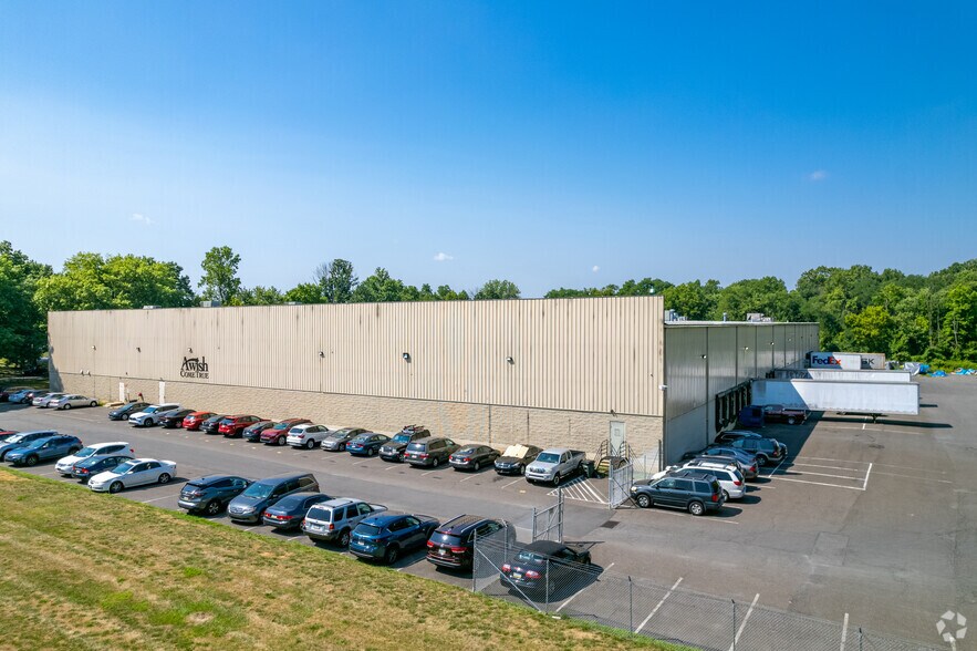 More Photos Of 2530 Pearl Buck Rd, Bristol Warehouse For Lease