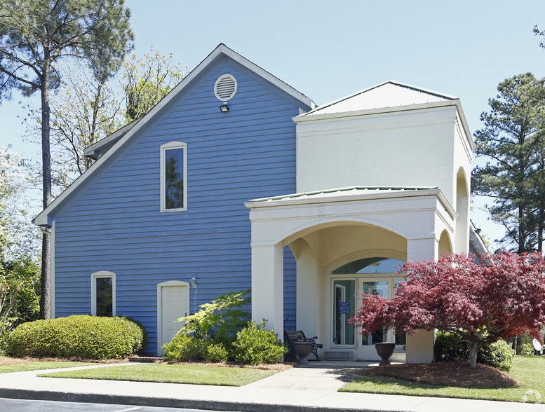 More Photos Of 704 Keystone Ct, Fayetteville Medical For Lease