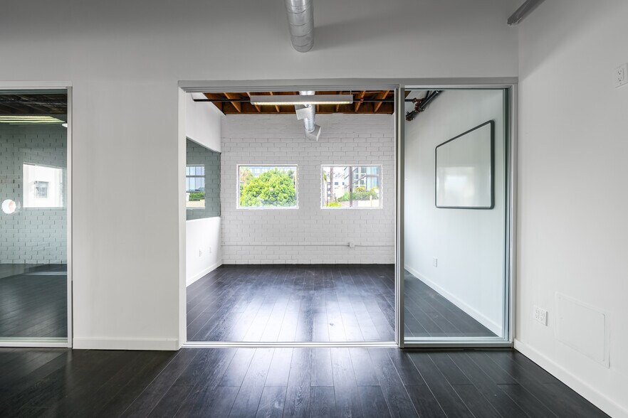 More Photos Of 6515 W Sunset Blvd, Hollywood Loft Creative Space For Lease