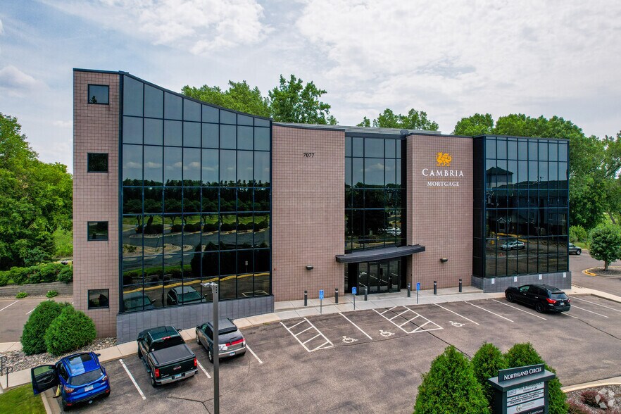 More Photos Of 7077 Northland Cir, Brooklyn Park Office For Lease