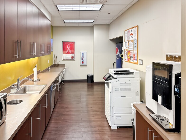 More Photos Of 301 N Main St, Baton Rouge Coworking Space