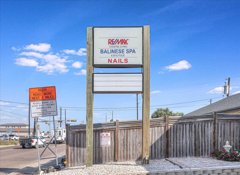 More Photos Of 121 Cut Off Rd, Port Aransas Office For Sale