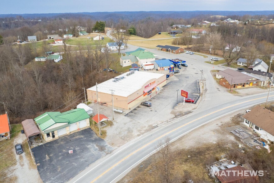 More Photos Of 7320 US-421, Mckee General Retail For Sale