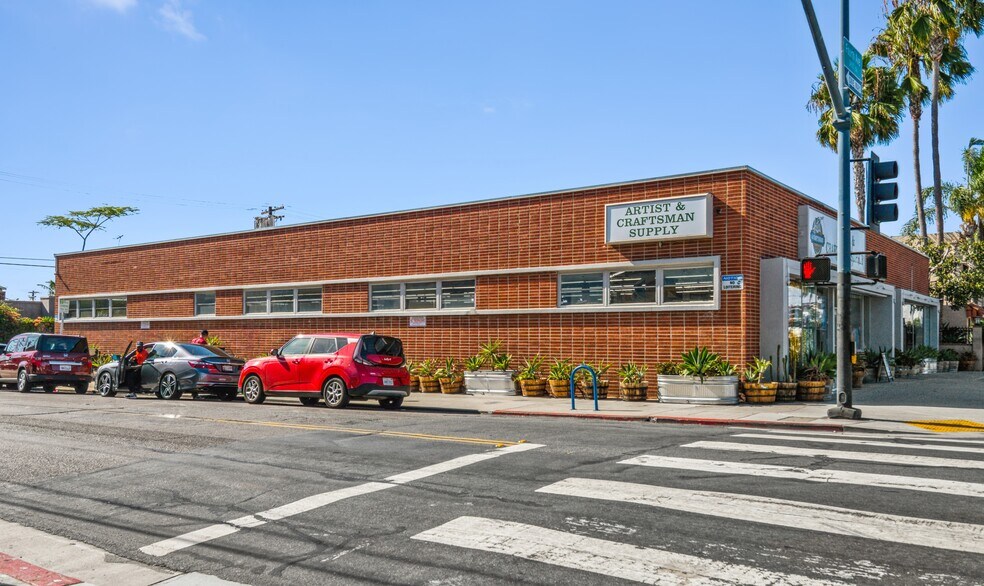 More Photos Of 3804-3806 4th Ave, San Diego Storefront For Lease