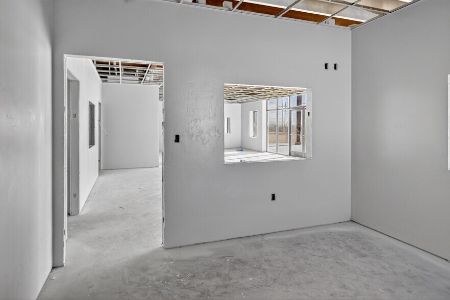 More Photos Of 16510 W Basin St, Odessa Warehouse For Lease