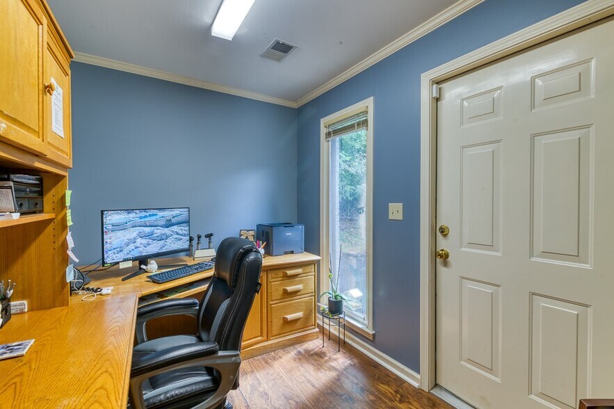 More Photos Of 807 S Pendleton St, Easley Medical For Sale