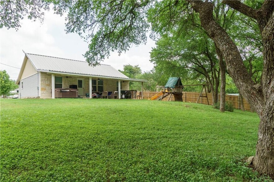 More Photos Of 140 Little Pool, Buda Specialty For Sale