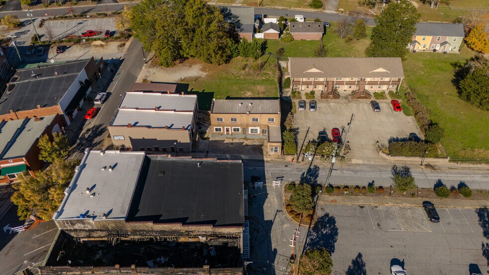 More Photos Of 105 Enterprise St, Clinton Storefront Retail Residential For Sale
