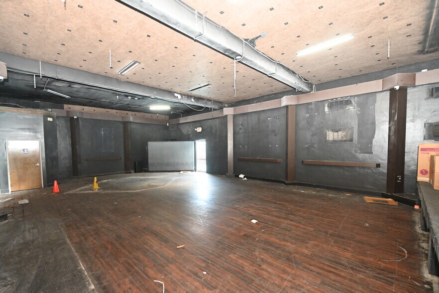 More Photos Of 47 W Amelia St, Orlando Bar For Sale