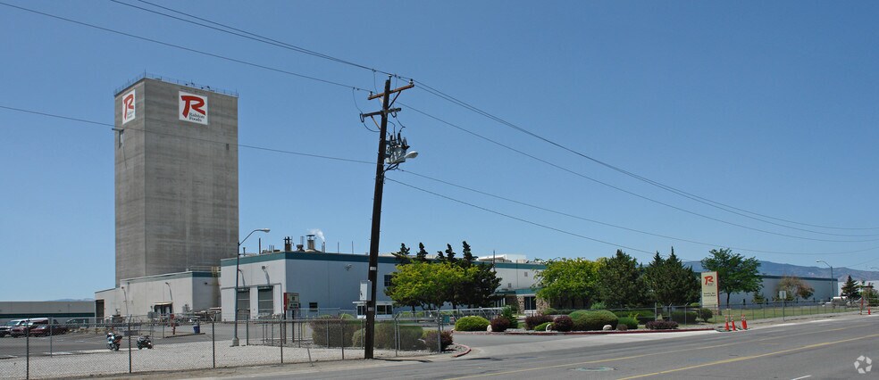 More Photos Of 1055 E Greg St, Sparks Manufacturing For Sale