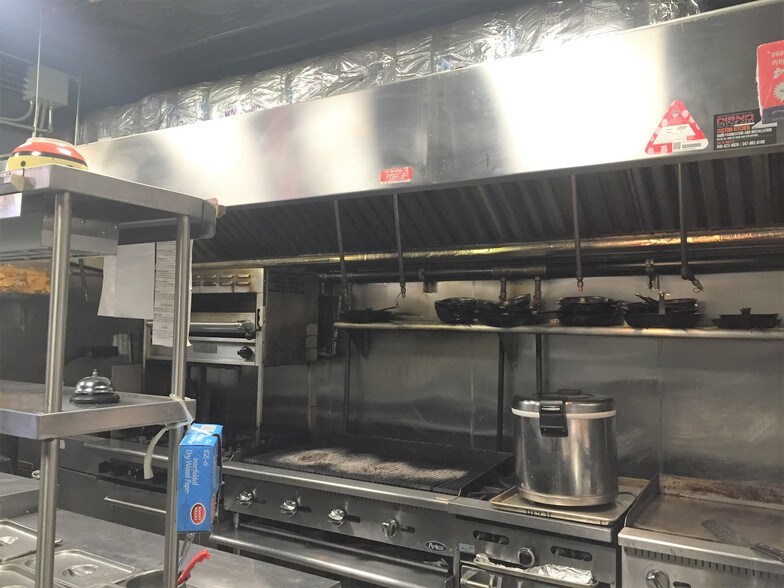 More Photos Of 6334-6336 Woodhaven Blvd, Rego Park Storefront Retail Residential For Lease