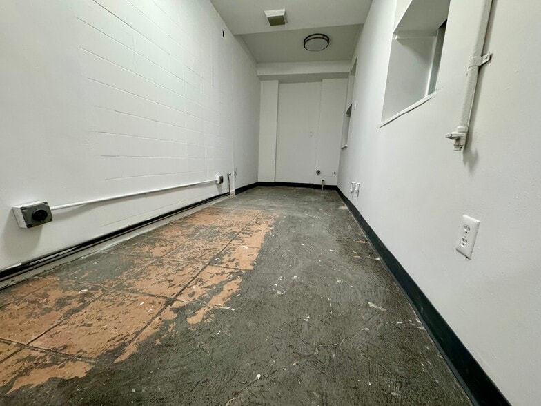 More Photos Of 26 Henry St, New York Apartments For Lease