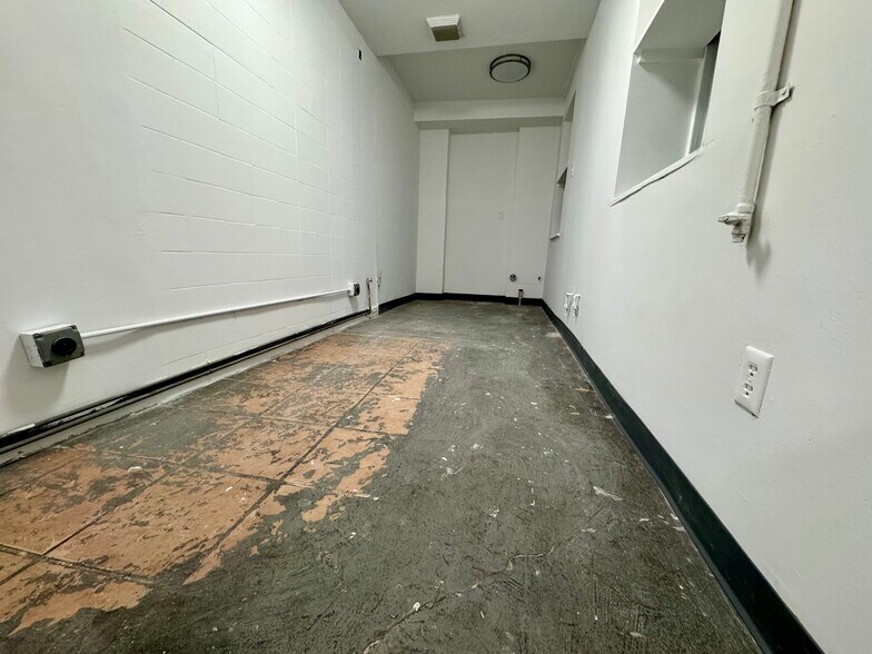 More Photos Of 26 Henry St, New York Apartments For Lease