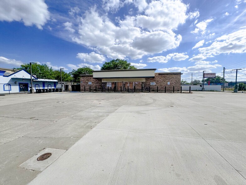 Primary Photo Of 938 W Colonial Dr, Orlando Freestanding For Lease