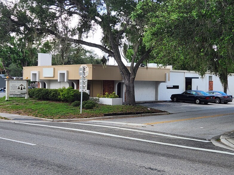 Primary Photo Of 747 N Washington Blvd, Sarasota Office For Lease