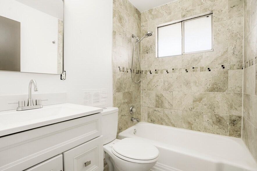 More Photos Of 5511 S Delaware St, Littleton Apartments For Sale