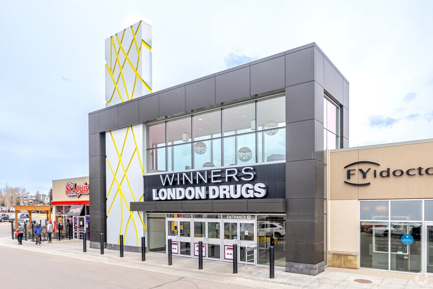 More Photos Of 375 St Albert Trl, St. Albert Department Store For Lease