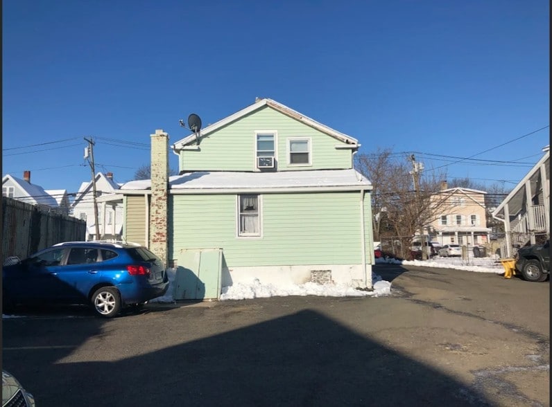 More Photos Of 122 S Main St, Norwalk Apartments For Sale