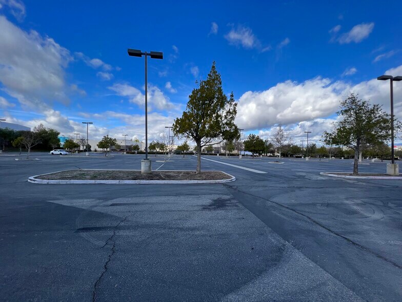 More Photos Of Zevo Dr, Temecula Land For Sale