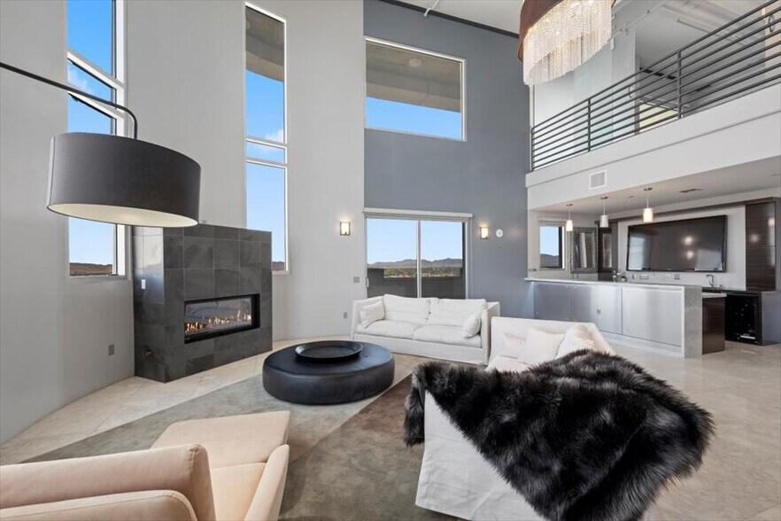More Photos Of 900 S Las Vegas Blvd, Las Vegas Apartments For Sale