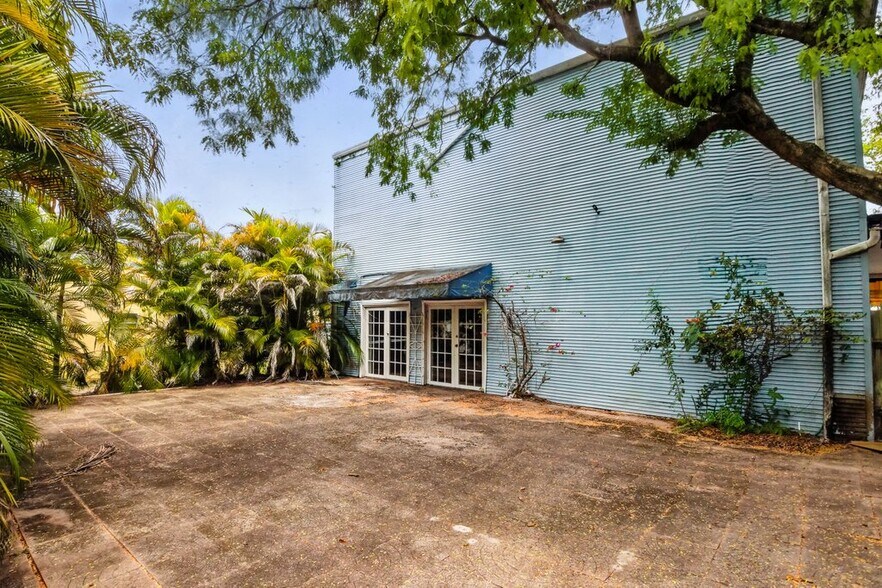 More Photos Of 4066 Broward Blvd, Fort Lauderdale Storefront Retail Office For Sale