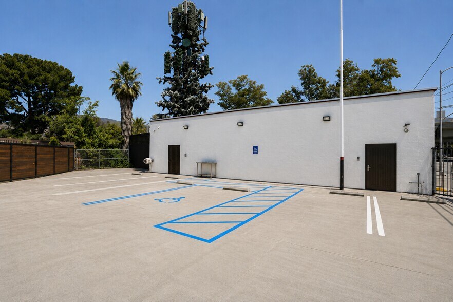 More Photos Of 14071 Polk St, Sylmar Food Processing For Lease
