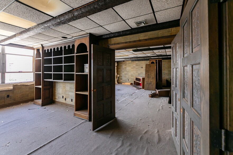 More Photos Of 147 Jefferson Ave, Memphis Office Residential For Sale