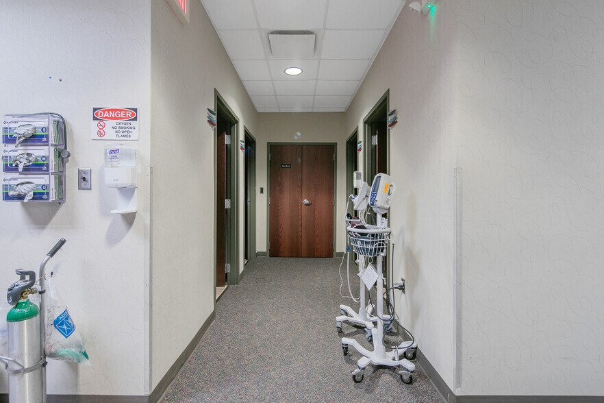 More Photos Of 6000 Ramsey St, Fayetteville Office For Sale