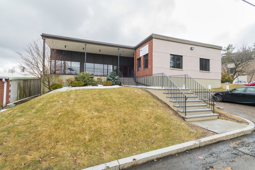 More Photos Of 20 Fox Rd, Waltham Office For Lease