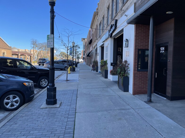 More Photos Of 6 W Burlington Ave, La Grange Storefront Retail Residential For Lease