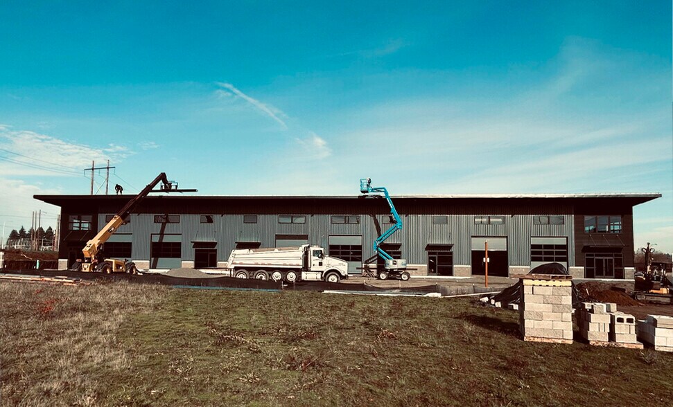 More Photos Of 20861 SW Olds Pl, Sherwood Industrial For Lease