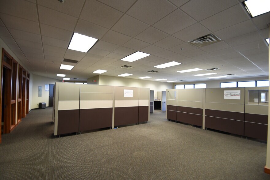 More Photos Of 4820 S 30th Ave, Fargo Office For Lease