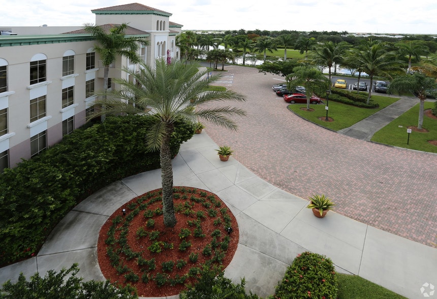 More Photos Of 11555 Heron Bay Blvd, Coral Springs Office For Lease