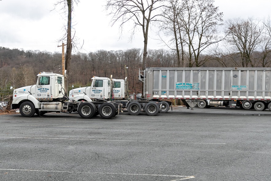 More Photos Of 56 US 46 Hwy, Columbia Distribution For Lease